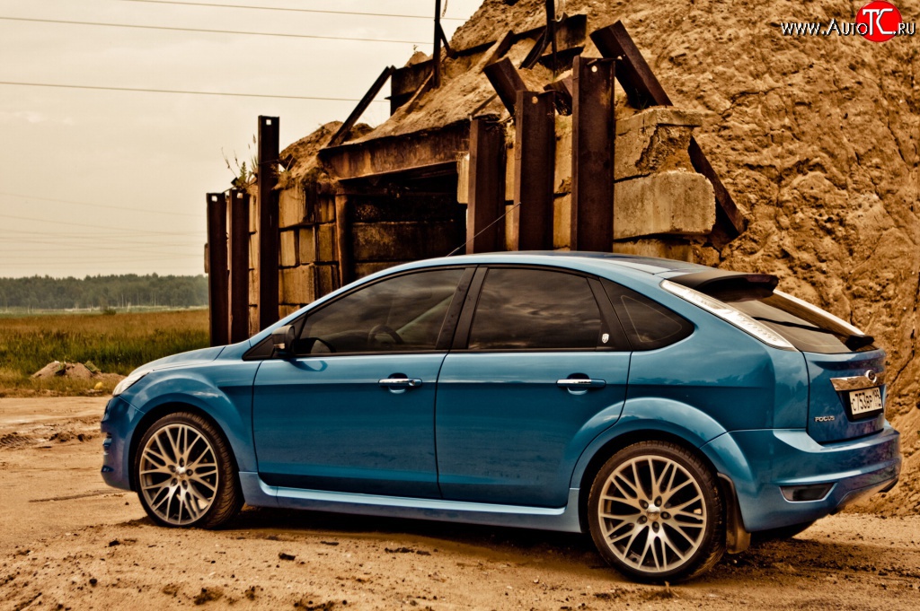 6 999 р. Пороги накладки ST  Ford Focus  2 (2004-2011)  седан дорестайлинг, хэтчбэк 5 дв. дорестайлинг, седан рестайлинг, хэтчбэк 5 дв. рестайлинг (Неокрашенные)  с доставкой в г. Кемерово