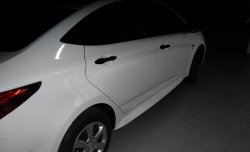 3 599 р. Комплект накладок Sport на пороги автомобиля Hyundai Solaris RBr хэтчбэк рестайлинг (2014-2017) (Неокрашенные)  с доставкой в г. Кемерово. Увеличить фотографию 3