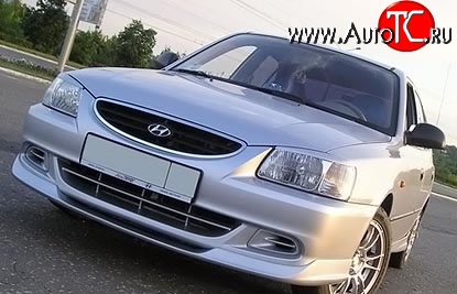 5 949 р. Накладка Street на передний бампер автомобиля Hyundai Accent седан ТагАЗ (2001-2012) (Неокрашенная)  с доставкой в г. Кемерово