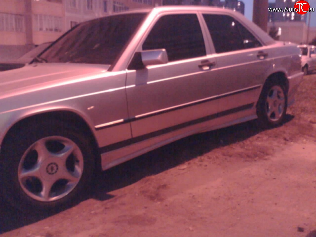 3 049 р. Пороги накладки Rieger Mercedes-Benz C-Class W201 седан (1982-1992)  с доставкой в г. Кемерово