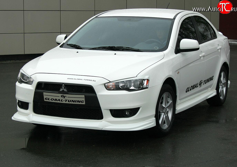 4 749 р. Накладка переднего бампера Mitsubishi global-Tuning  Mitsubishi Lancer  10 CY (2007-2017) седан дорестайлинг, хэтчбэк дорестайлинг, седан рестайлинг, хэтчбек 5 дв рестайлинг (Неокрашенная)  с доставкой в г. Кемерово
