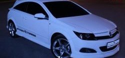 829 р. Реснички Global Tuning  Opel Astra ( H,  H GTC) (2004-2015) седан дорестайлинг, универсал, хэтчбек 3 дв. дорестайлинг, хэтчбек 5дв дорестайлинг, хэтчбек 3 дв. рестайлинг, универсал рестайлинг, хэтчбек 5дв рестайлинг (Неокрашенные)  с доставкой в г. Кемерово. Увеличить фотографию 3