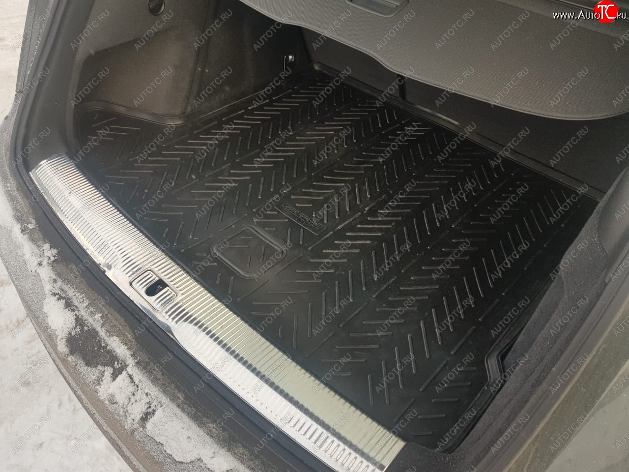 1 779 р. Коврик в багажник Aileron  Audi Q3  8U (2014-2018) рестайлинг  с доставкой в г. Кемерово