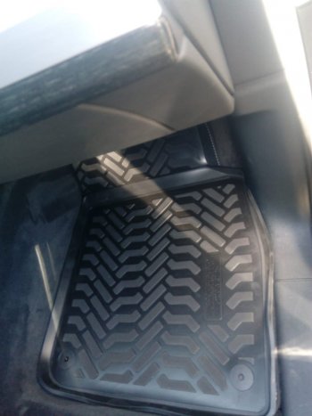 2 749 р. Коврики салона Aileron (3D с подпятником, 5 мест)  Audi Q7  4M (2015-2022) дорестайлинг, рестайлинг  с доставкой в г. Кемерово. Увеличить фотографию 3