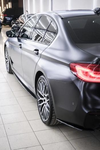 5 999 р. Накладки M-Perfomance под задний бампер (мини-лезвия) Inmax  BMW 5 серия  G30 (2016-2020) дорестайлинг, седан (цвет: черный глянец)  с доставкой в г. Кемерово. Увеличить фотографию 8