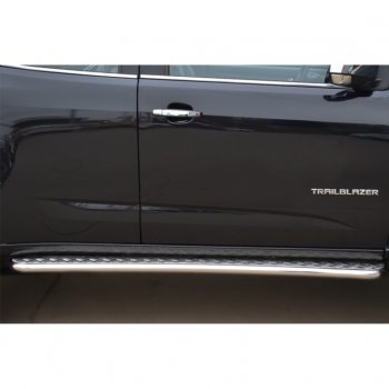 Широкая защита порогов с трубой d42 мм SLITKOFF v2 Chevrolet Trailblazer  GM800 (2012-2016) дорестайлинг