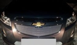 Сетка в решетку радиатора Russtal Chevrolet Cruze J300 седан рестайлинг (2012-2015) (хром)