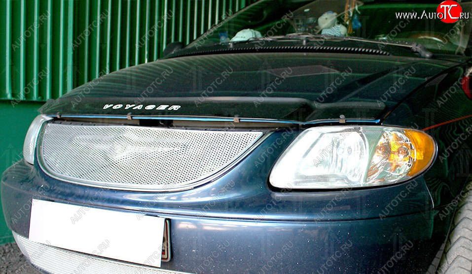 5 299 р. Защитная сетка решетки радиатора Стрелка 11 Премиум (алюминий)  Chrysler Voyager  RG минивэн (2000-2004) дорестайлинг (Цвет: хром)  с доставкой в г. Кемерово