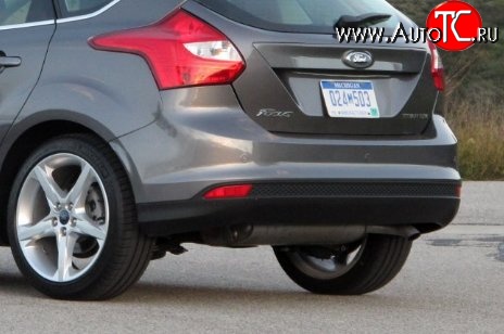 4 899 р. Задний бампер Стандартный Ford Focus 3 хэтчбэк дорестайлинг (2010-2015) (Неокрашенный)  с доставкой в г. Кемерово