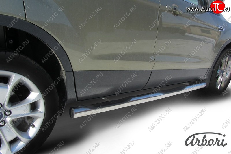 14 579 р. Защита штатных порогов Arbori (с проступью, черная, d76 mm). Ford Kuga 2 дорестайлинг (2013-2016)  с доставкой в г. Кемерово