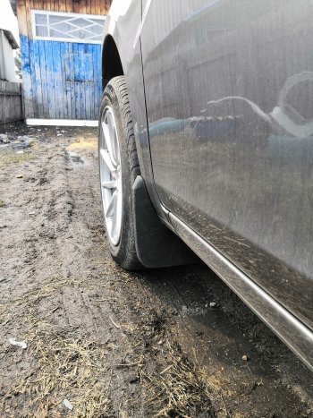 1 339 р. Брызговики Duster-Guard ПЕРЕДНИЕ широкие (2 шт) LADA Vesta 2015-  Лада Веста ( 2180,  SW 2181) (2015-2025) седан дорестайлинг, универсал дорестайлинг, седан рестайлинг  с доставкой в г. Кемерово. Увеличить фотографию 3