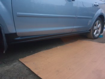 1 439 р. Пороги накладки Autodemic (установка под штатный брызговик)  Ford Focus  2 (2004-2011)  седан дорестайлинг, универсал дорестайлинг, хэтчбэк 5 дв. дорестайлинг, седан рестайлинг, универсал рестайлинг, хэтчбэк 5 дв. рестайлинг (Текстурная поверхность)  с доставкой в г. Кемерово. Увеличить фотографию 9