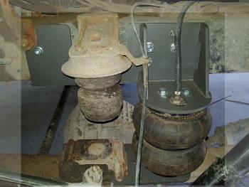 27 499 р. Комплект вспомогательной пневмоподвески на переднюю ось Aride (4х4, усиленная) ГАЗ ГАЗель 3302 1-ый рестайлинг бортовой  (2003-2010)  с доставкой в г. Кемерово. Увеличить фотографию 3