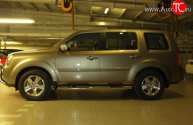 11 799 р. Защита порогов из круглой трубы диаметром 76 мм Металл Дизайн  Honda Pilot  YF4 (2008-2015) дорестайлинг, рестайлинг  с доставкой в г. Кемерово