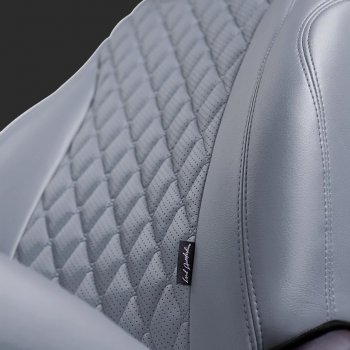 18 749 р. Чехлы для сидений Lord Autofashion Байрон (экокожа, спинка 60/40, 3 г-образных подголовника)  Hyundai Solaris  HCR (2017-2022) седан дорестайлинг, седан рестайлинг (Серый, вставка серая, строчка серая)  с доставкой в г. Кемерово. Увеличить фотографию 2