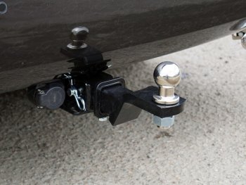 Фаркоп (тягово-сцепное устройство) TCC Hyundai Starex/Grand Starex/H1  TQ (2017-2022) 2-ой рестайлинг (оцинкованный, шар Е нержавейка)
