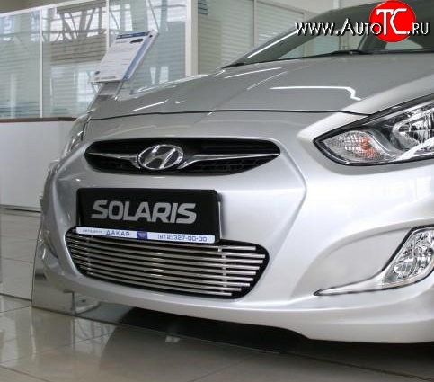 5 499 р. Декоративная вставка воздухозаборника Berkut Hyundai Solaris RBr седан рестайлинг (2014-2017)  с доставкой в г. Кемерово
