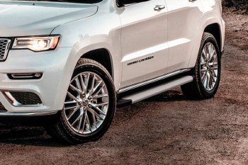 Пороги алюминиевые Slitkoff Jeep Grand Cherokee  WK2 (2013-2018) 1-ый рестайлинг (Optima Silver)