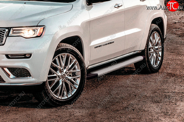 13 099 р. Пороги алюминиевые Slitkoff  Jeep Grand Cherokee  WK2 (2013-2018) 1-ый рестайлинг (Optima Silver)  с доставкой в г. Кемерово