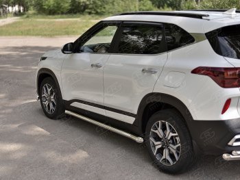 Защита порогов (Ø63 мм, нержавейка) SLITKOFF KIA Seltos (2019-2025) (Металлические торцы под 45°)