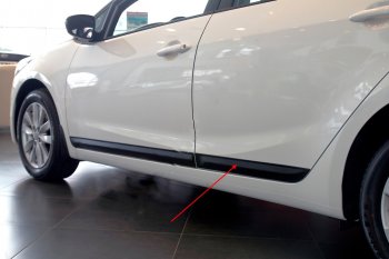 Молдинг двери RA (узкий, задний левый) KIA Cerato  3 YD (2013-2019) дорестайлинг седан, рестайлинг седан