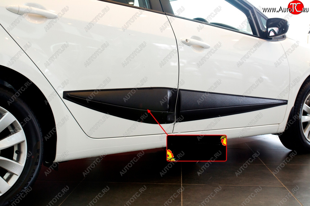 869 р. Молдинг двери RA (широкий, задний правый)  KIA Cerato  3 YD (2013-2019) дорестайлинг седан, рестайлинг седан (Поверхность шагрень)  с доставкой в г. Кемерово