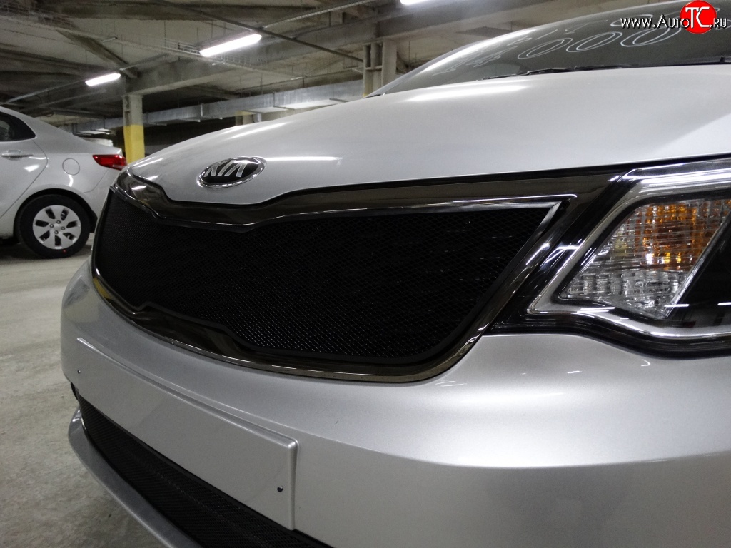 1 539 р. Сетка в решетку радиатора Russtal KIA Rio 3 QB рестайлингхэтчбек5дв. (2015-2017) (черная)  с доставкой в г. Кемерово