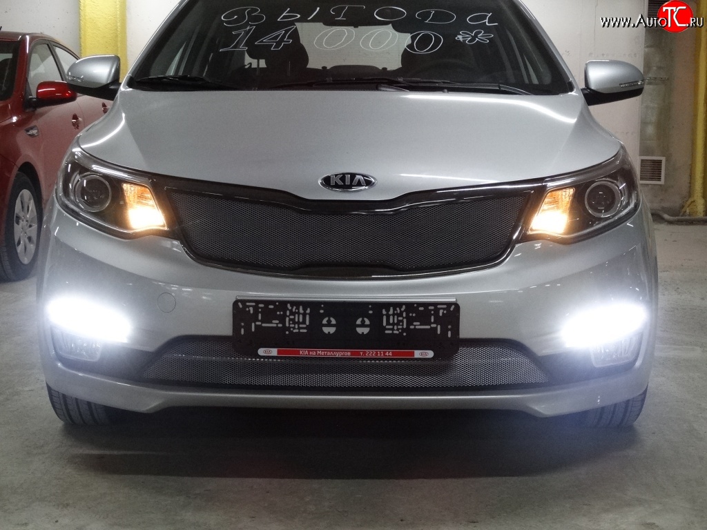 1 539 р. Нижняя сетка на бампер Russtal (хром) KIA Rio 3 QB рестайлинг седан (2015-2017)  с доставкой в г. Кемерово