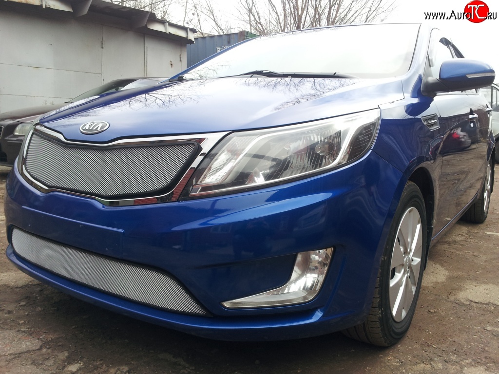 1 539 р. Нижняя сетка на бампер Russtal (хром)  KIA Rio  3 QB (2011-2015) дорестайлинг седан, дорестайлингхэтчбек5дв.  с доставкой в г. Кемерово