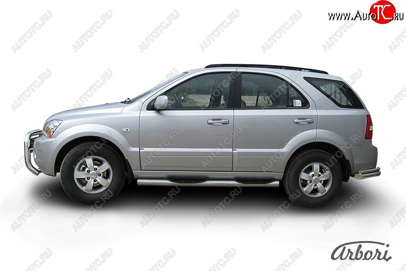 14 579 р. Защита штатных порогов Arbori (с проступью, нержавейка, d76 mm). KIA Sorento BL дорестайлинг (2002-2006)  с доставкой в г. Кемерово