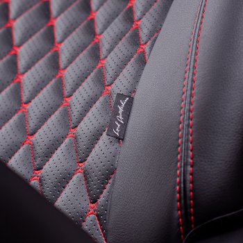 10 899 р. Чехлы для сидений Lord Autofashion Байрон (экокожа, раздельная спинка, 3 Г-образных подголовника) KIA Soul PS дорестайлинг (2014-2016) (Черный, вставка черная, строчка красная)  с доставкой в г. Кемерово. Увеличить фотографию 7