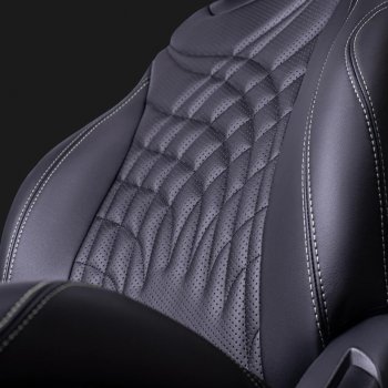 25 899 р. Чехлы для сидений Lord Autofashion Байрон ЖУК (экокожа, спинка 60/40, 3 Г-образных подголовника)  KIA Soul  SK3 (2018-2022) (Черный, вставка черная, строчка серая)  с доставкой в г. Кемерово. Увеличить фотографию 2