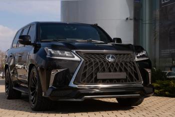 64 499 р. Решетка радиатора HEMMES  Lexus LX570  J200 (2007-2022) дорестайлинг, 1-ый рестайлинг, 2-ой рестайлинг (цвет: черный матовый)  с доставкой в г. Кемерово. Увеличить фотографию 3