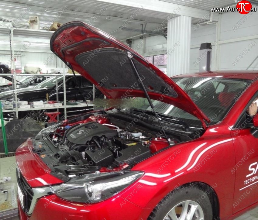 2 049 р. Упор капота Russtal Mazda 3/Axela BM рестайлинг седан (2016-2019)  с доставкой в г. Кемерово