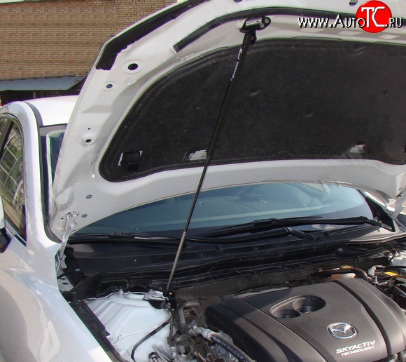 2 969 р. Упор капота Boomer  Mazda 6  GJ (2012-2018) дорестайлинг седан, 1-ый рестайлинг седан  с доставкой в г. Кемерово
