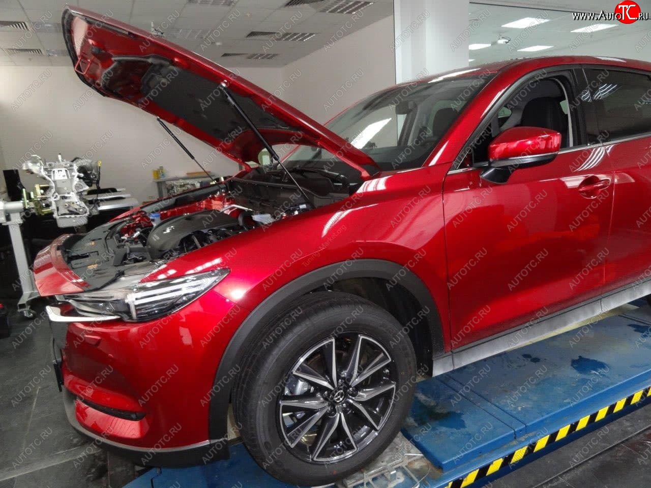 2 049 р. Упоры капота Russtal Mazda CX-5 KF (2016-2025)  с доставкой в г. Кемерово