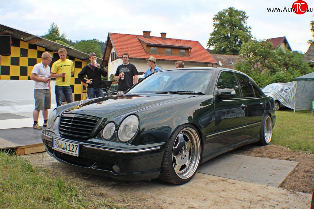 12 599 р. Передний бампер AMG Mercedes-Benz E-Class W210 дорестайлинг универсал (1996-1999) (Неокрашенный)  с доставкой в г. Кемерово