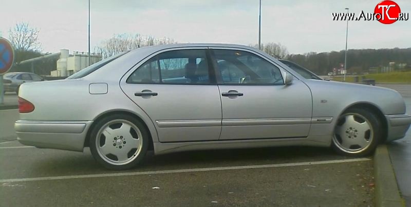4 499 р. Комплект порогов AMG E45 Mercedes-Benz E-Class W210 дорестайлинг седан (1996-1999) (Неокрашенные)  с доставкой в г. Кемерово