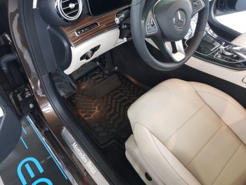 2 049 р. Комплект ковриков в салон Aileron 3D (с подпятником)  Mercedes-Benz C-Class  W205 (2015-2018) дорестайлинг седан  с доставкой в г. Кемерово. Увеличить фотографию 3
