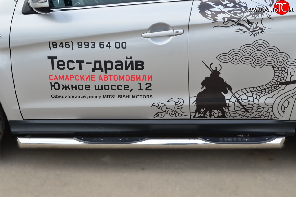 83 999 р. Защита порогов с пластиковыми вставками для ног из круглой трубы диаметром 76 мм Russtal Mitsubishi ASX 1-ый рестайлинг (2013-2016) (Защита порогов с со скосами на торцах (вариант 1))  с доставкой в г. Кемерово