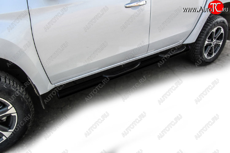 15 949 р. Защита порогов Slitkoff (Ø 76 мм, с проступями) Mitsubishi L200 5 KK,KL рестайлинг (2018-2022) (Сталь с полимерным покрытием. Цвет: черный)  с доставкой в г. Кемерово