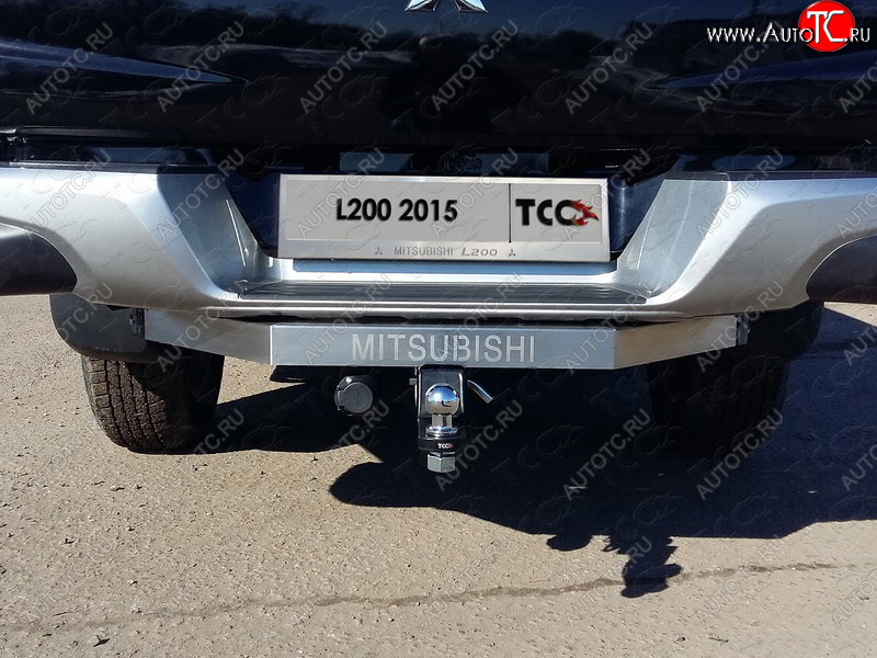23 899 р. Фаркоп (тягово-сцепное устройство) с задним бампером TCC  Mitsubishi L200  5 KK,KL (2015-2022) дорестайлинг, рестайлинг (оцинкованный, шар Е нержавейка, усиленный, надпись Mitsubishi)  с доставкой в г. Кемерово