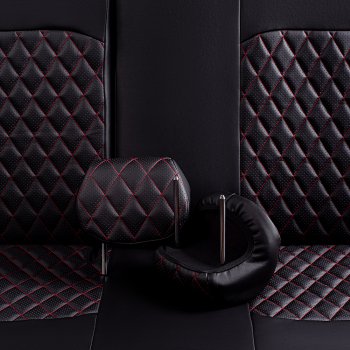 9 449 р. Чехлы для сидений Lord Autofashion Турин Ромб (экокожа, сплошная спинка, подлокотник, 2 П- и 1 Г-образных подголовника) Mitsubishi L200 4  дорестайлинг (2006-2014) (Черный, вставка черная, строчка красная)  с доставкой в г. Кемерово. Увеличить фотографию 5