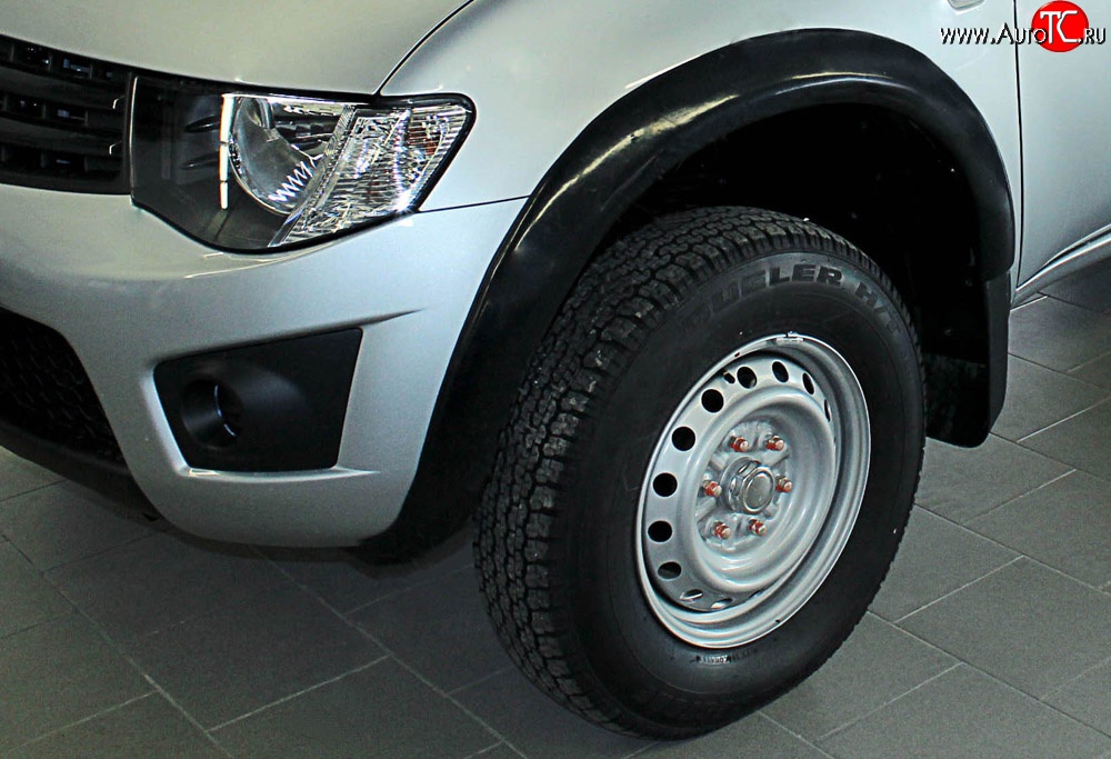 7 599 р. Комплект накладок на колёсные арки RA с выносом 50 мм Single Cab Mitsubishi L200 5 KK,KL рестайлинг (2018-2022) (Комплект на 4 арки, Поверхность глянец (под окраску), Неокрашенный)  с доставкой в г. Кемерово