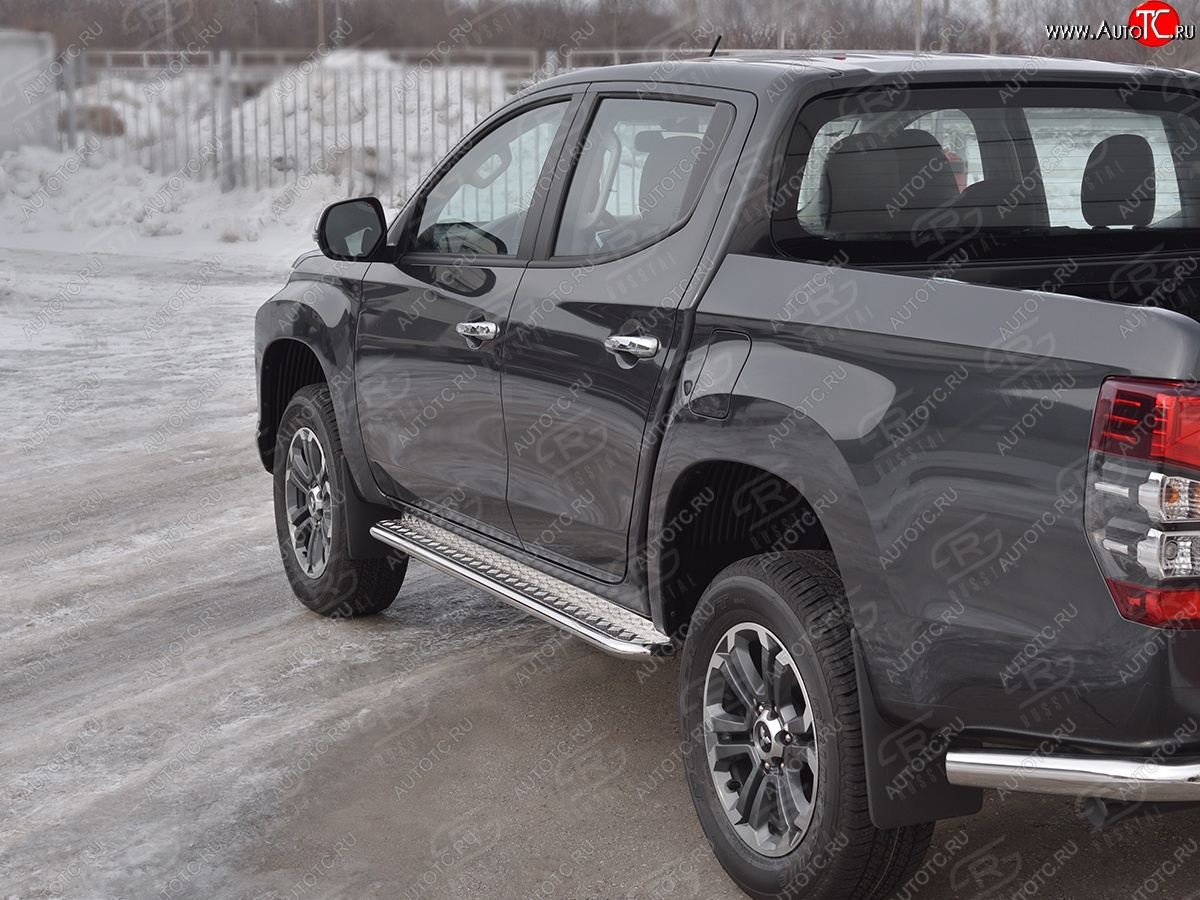 24 649 р. Порожки для ног SLITKOFF (Ø42 мм)  Mitsubishi L200  5 KK,KL (2018-2022) рестайлинг (Лист алюминиевый, труба - нержавейка)  с доставкой в г. Кемерово
