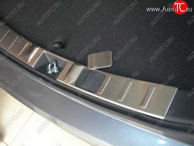 6 849 р. Металлический порожек в багажник автомобиля СТ Mitsubishi Outlander GF 2-ой рестайлинг (2015-2018)  с доставкой в г. Кемерово