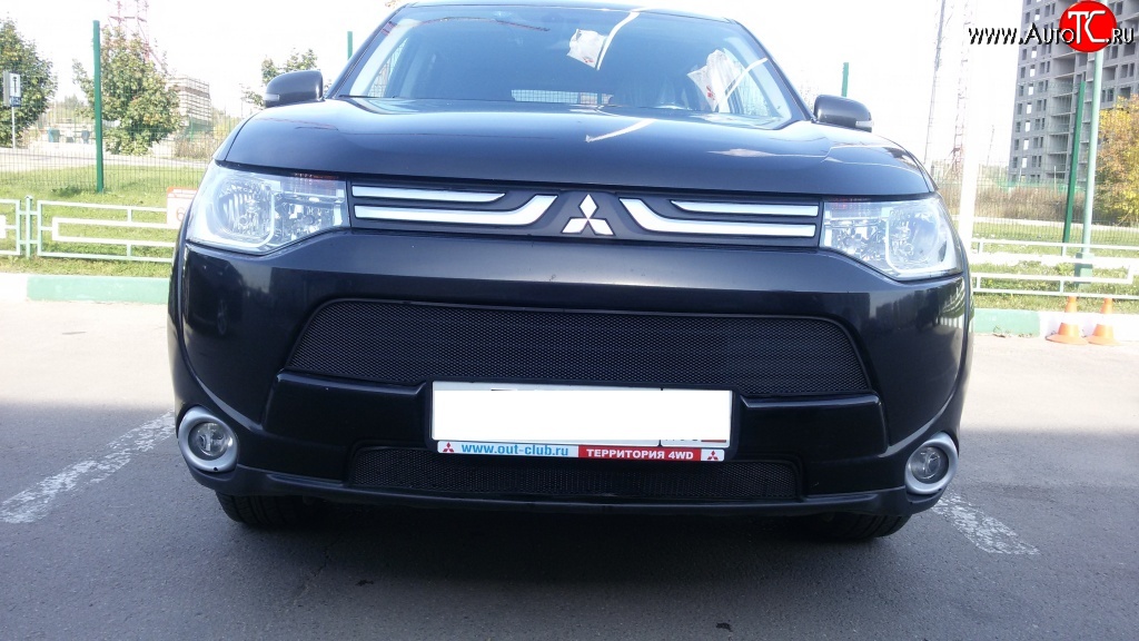 3 999 р. Сетка на бампер (рестайлинг) Russtal (черная) Mitsubishi Outlander GF дорестайлинг (2012-2014)  с доставкой в г. Кемерово