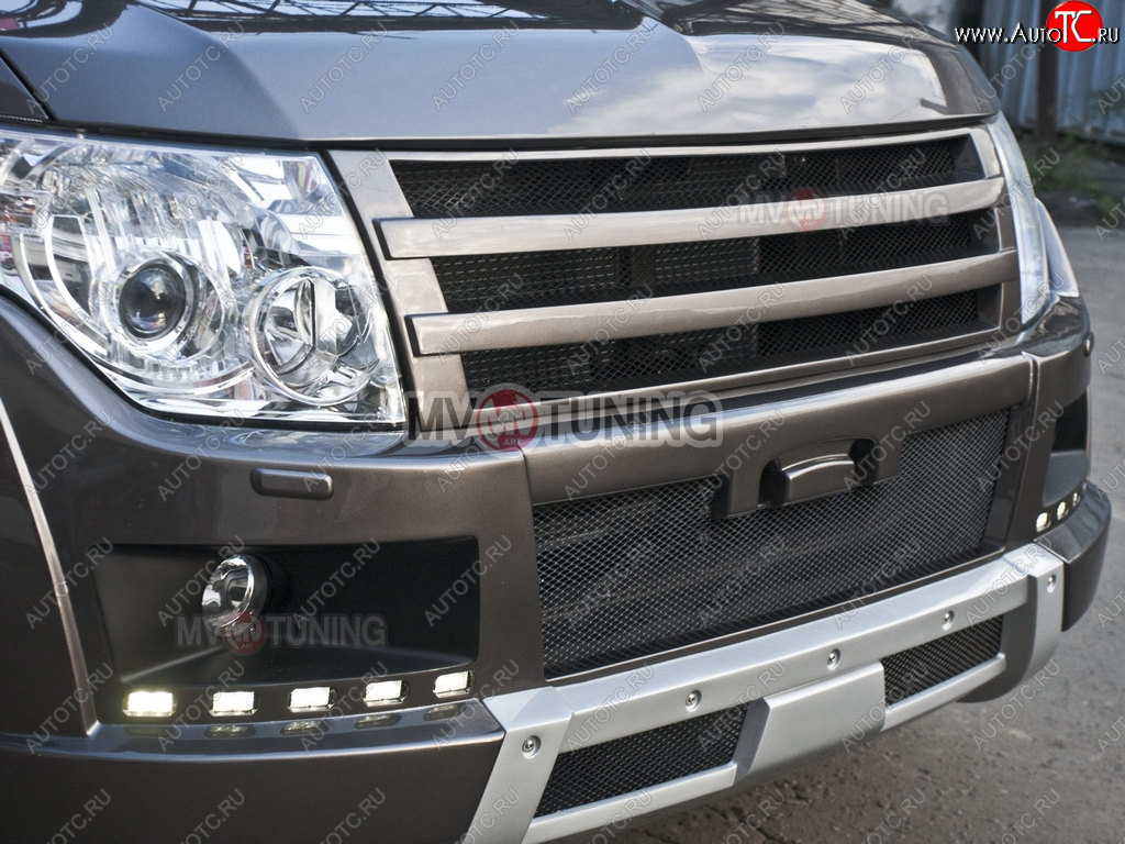 8 199 р. Решётка радиатора BROOMER Design  Mitsubishi Pajero ( 4 V90,  4 V80) (2006-2015) дорестайлинг, дорестайлинг, 1-ый рестайлинг, 3 дв. 1-ый рестайлинг (Неокрашенная)  с доставкой в г. Кемерово