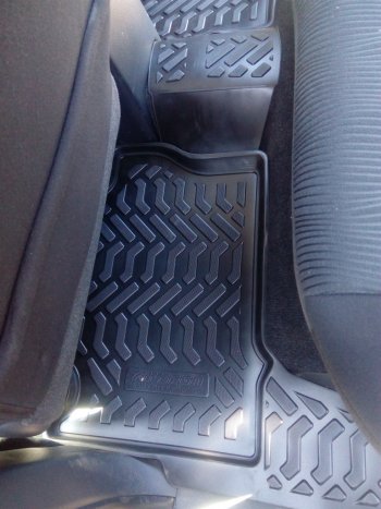 1 749 р. Комплект ковриков в салон (с подпятником) Aileron 3D  Mitsubishi Pajero Sport  QE (2015-2021) дорестайлинг  с доставкой в г. Кемерово. Увеличить фотографию 5