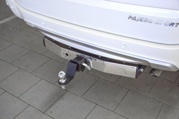 20 299 р. Фаркоп PT GROUP /съемный квадрат/ с НЕРЖ накладкой MITSUBISHI Pajero Sport 2008-2020  Mitsubishi Pajero Sport QE дорестайлинг (2015-2021)  с доставкой в г. Кемерово. Увеличить фотографию 2
